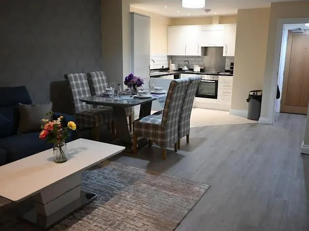 Central Located Apartment With Parking Cheltenham 0*,  United Kingdom